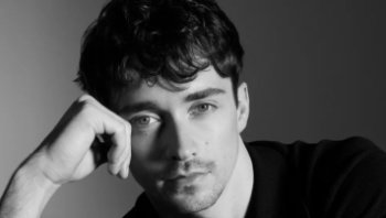 Гонщик «Формулы-1» Шарль Леклер стал амбассадором L’Oréal Paris Гонщик «Формулы-1» Шарль Леклер стал амбассадором L’Oréal Paris