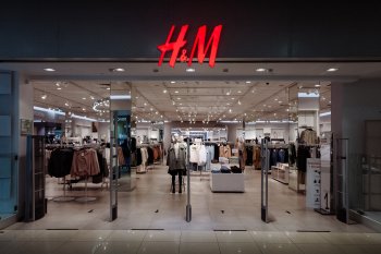 H&M Россия запускает обновлённую программу по сбору ненужной одежды