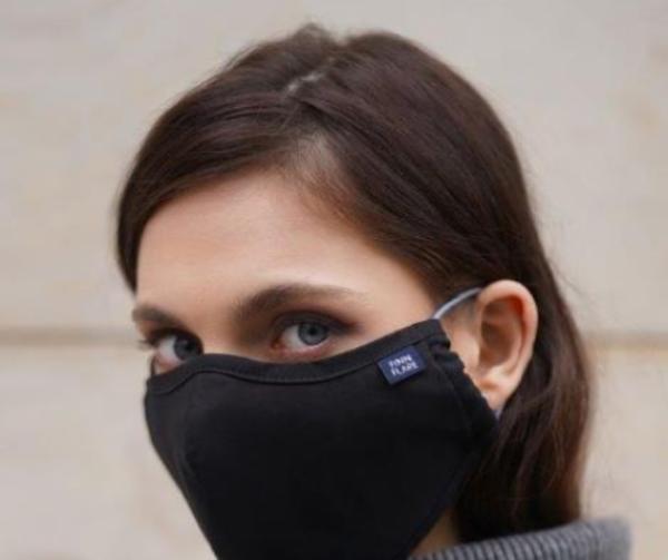 FiNN FLARE переориентировала фабрику в Москве на производство защитных масок для лица
