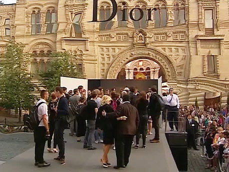 Dior устроил показ в честь 120-летия ГУМа 