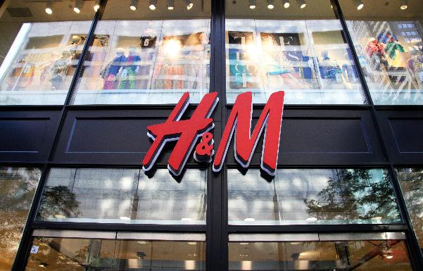 H&M адаптирует офлайн-магазины под продажи в онлайне