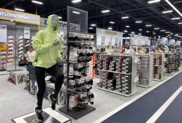 «Спортмастер» начал доставлять товары из-за рубежа