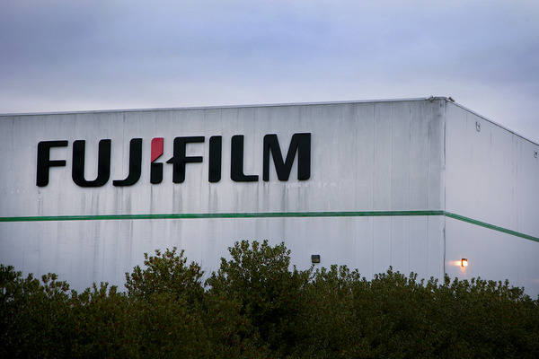 Fujifilm намерена взыскать с Xerox $1 млрд из-за отмены сделки по слиянию 