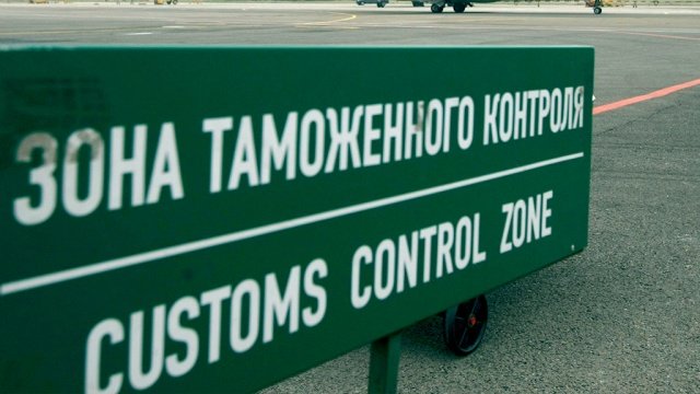 Импорт в Россию упал на 38,8% Импорт в Россию упал на 38,8%