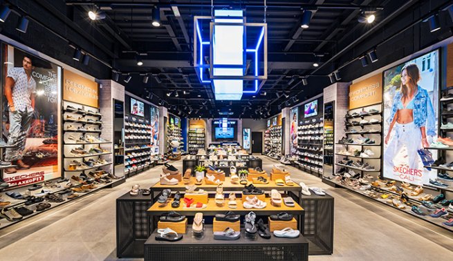 Skechers тестирует в Европе новый формат магазинов Skechers тестирует в Европе новый формат магазинов