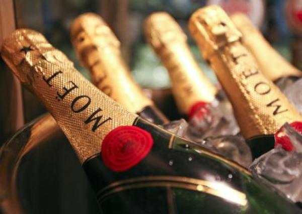 Moet Hennessy распродала почти все свои запасы шампанского на 2022 год
