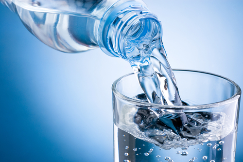 Питьевая вода обошла газировку по продажам в США