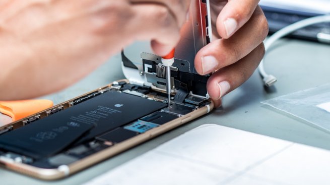Спрос на ремонт iPhone вырос на 66% в мае-июне