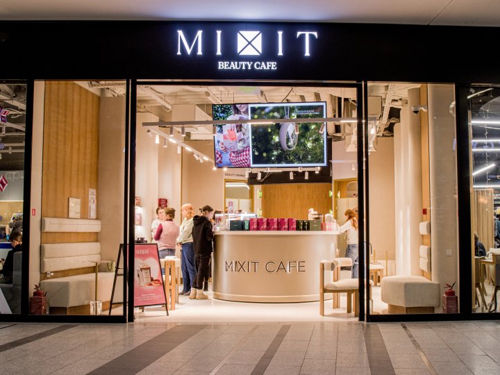MIXIT открыл первое бьюти-кафе