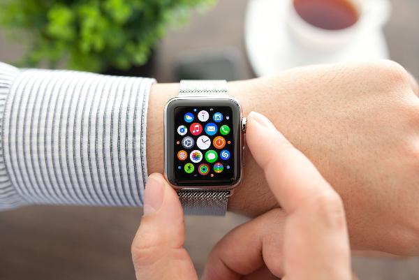 Перед презентацией Apple россияне скупают Apple Watch на Ozon