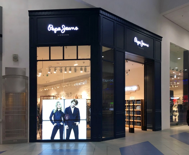 Pepe Jeans открыл первый в России магазин в новой концепции