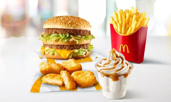 Макдоналдс открыл первые рестораны на Дальнем Востоке