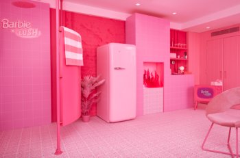 Бренд Lush открыл в Лондоне pop-up магазин в стиле «Дома Барби»