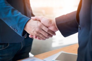 Деловой этикет в работе с китайскими партнерами: какие ошибки испортят отношения с коллегами из Поднебесной