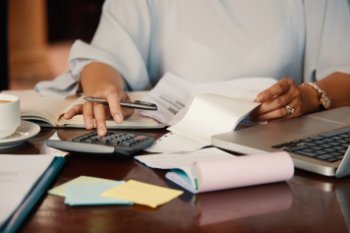 Малый бизнес просит власти отложить увеличение налогового бремени