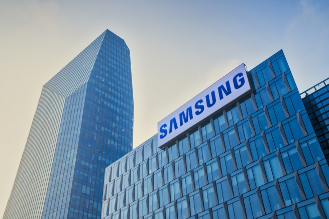 Samsung запатентовал телефон со встроенным алкотестером