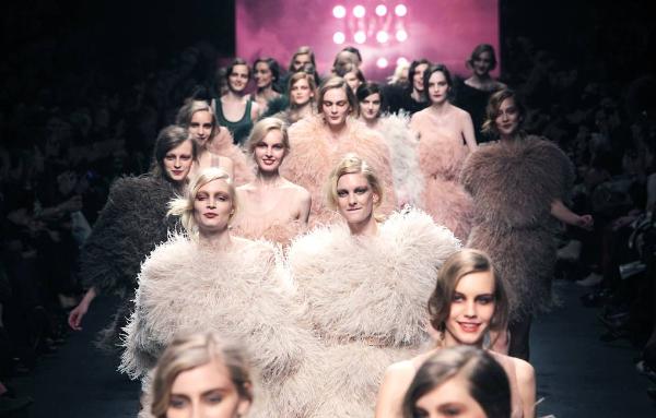 Sonia Rykiel вернется на рынок в 2020 году Sonia Rykiel вернется на рынок в 2020 году