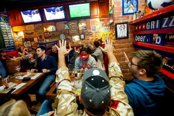 Продажи пива в заведениях на Никольской улице взлетели в 20-30 раз на фоне ЧМ-2018 