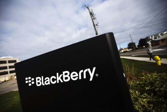 Известный канадский производитель смартфонов BlackBerry уходит из России