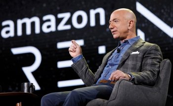 Основатель Amazon Джефф Безос стал вторым в списке богатейших людей мира