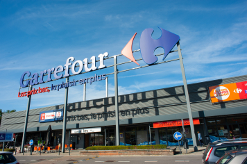 Carrefour планирует продать все свои магазины в Польше