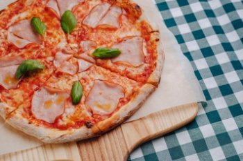 Структура экс-главы «Сбербанк Капитала» займется производством замороженной пиццы