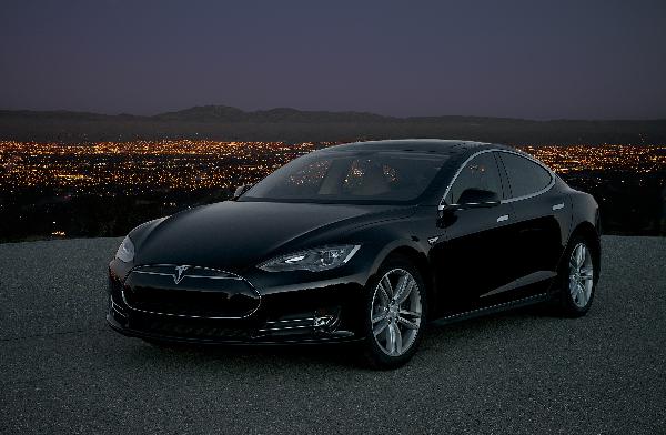Старейший автопрокат Америки заказал у Tesla сто тысяч электромобилей