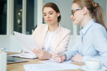 Каждый четвертый работник в РФ выполняет задания сверх обязанностей