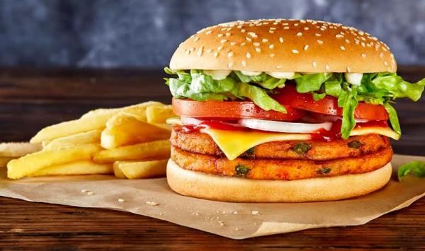 Burger King приготовила бургер на 38-метровом костре