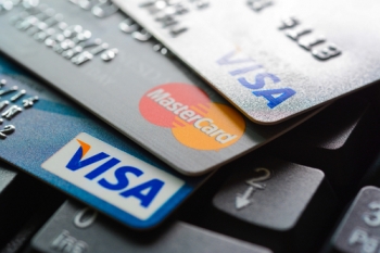 ФАС не будет возбуждать дело против Visa и Mastercard из-за жалоб ритейлеров
