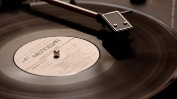 «Мелодия» возобновила производство виниловых пластинок «Мелодия» возобновила производство виниловых пластинок