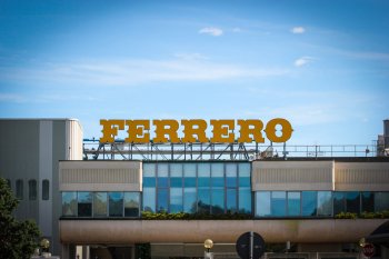 Группа Ferrero приобретает Eat Natural