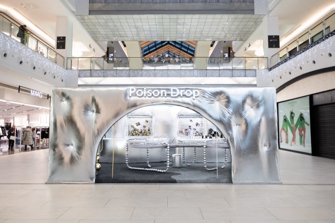 Poison Drop и Carte Noire открыли два праздничных поп-апа в Москве (ФОТО) Poison Drop и Carte Noire открыли два праздничных поп-апа в Москве (ФОТО)