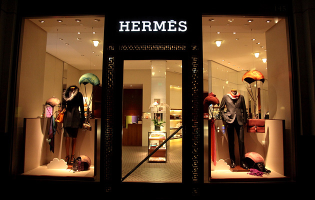 Hermes распродает товары в Китае