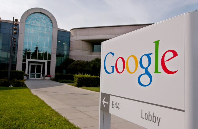 Сотрудники Google обвинили руководство в слежке за ними