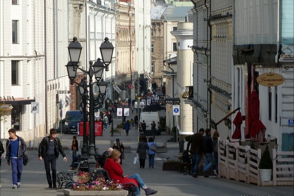 Столешников переулок удержал первое место в рейтинге самых дорогих розничных локаций в России