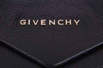 Givenchy намерена защитить свои права на бренд на российских маркетплейсах