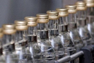 Контрафактной водкой торговала сеть магазинов в Смоленске Контрафактной водкой торговала сеть магазинов в Смоленске