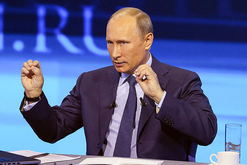 Путин пообещал ускорить введение рубля в Крыму Путин пообещал ускорить введение рубля в Крыму