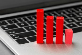 Трафик есть, продаж нет: как диагностировать и лечить «мертвый» B2B-сайт