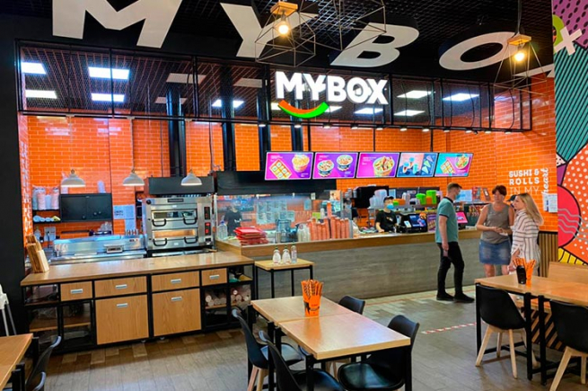 «Мы переосмыслили бренд»: Вячеслав Филимонов, MYBOX, о развитии сети ресторанов паназиатской кухни в кризис