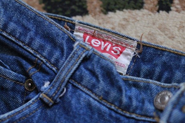 В Levi’s рассказали, как часто надо стирать джинсы