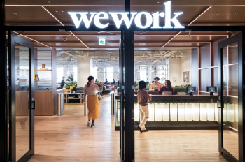 Коворкинговый сервис WeWork заявил о банкротстве
