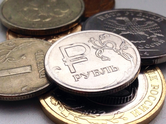 В бюджете на 2019 год курс рубля составляет 71,1 за доллар