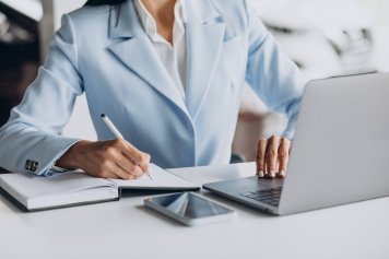 Как часто работодатели повышают сотрудникам зарплату