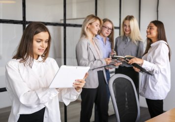 Как работодатели удерживают персонал – опрос hh.ru