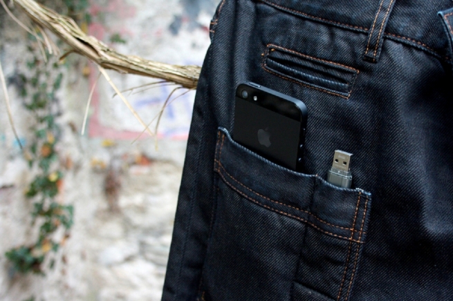 Для владельцев iPhone 6 Plus создадут джинсы с увеличенными карманами