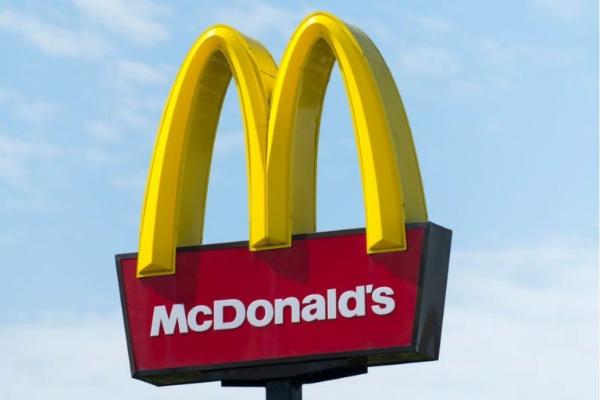 McDonald's сократит сотрудничество с сетью Walmart до минимума