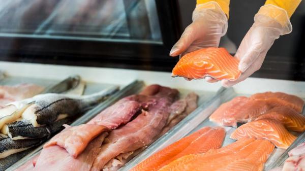 Торговые сети обвинили в завышении цен на рыбу