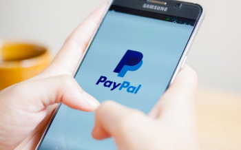 PayPal приостанавливает работу в России